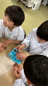 チョコレートの融点で学ぶ温度と状態変化・STEAM 理科実験｜こどもクリエ塾 日本橋